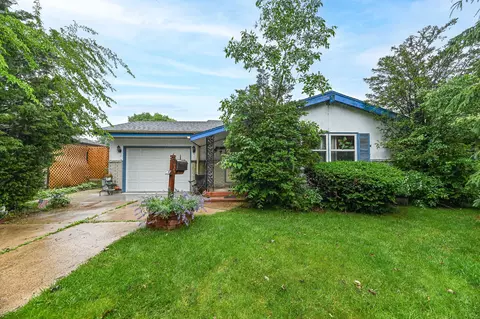 1912 W Kimberly, Milwaukee, WI 53221