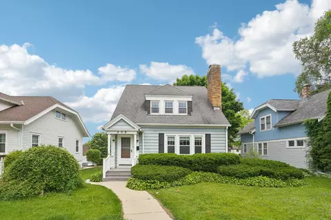 509 S 6th, West Bend, WI 53095