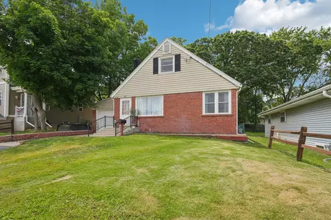 920 N Grandview, Waukesha, WI 53188