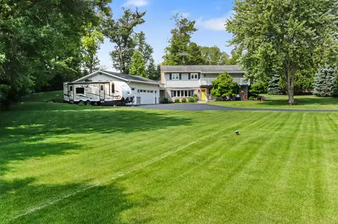 w5393 Briarwood Road, Sugar Creek, WI 53121