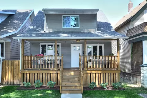 3313 S Delaware, Milwaukee, WI 53207