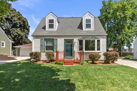 4502 W Sumac, Milwaukee, WI 53219