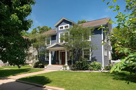 225 8th, La Crosse, WI 54601
