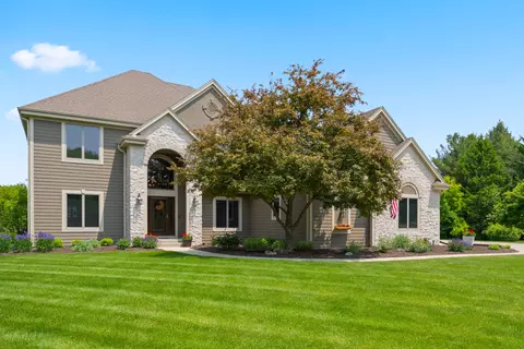 842 Ringtail, Pewaukee, WI 53072