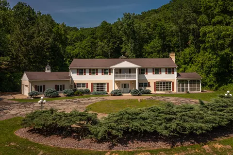 N2194 Valley, Shelby, WI 54601