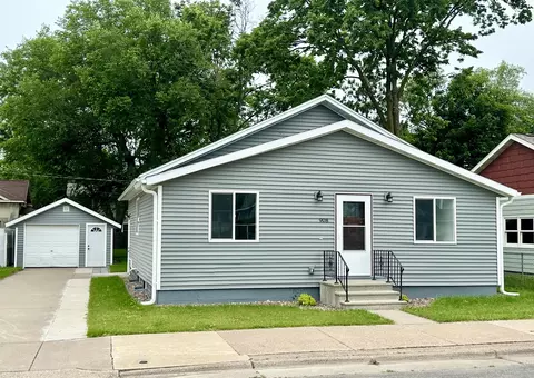 908 E Ave S, La Crosse, WI 54601