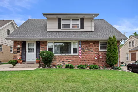 2181 S 88th, West Allis, WI 53227