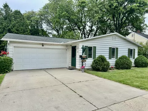 1520 E Main, Watertown, WI 53094
