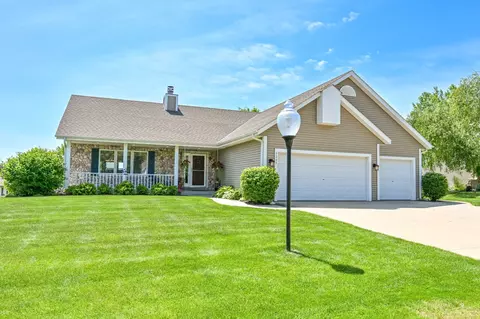 1221 Wegner, Mukwonago, WI 53149