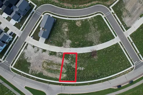 9471 E Lake Vis #4005, Oak Creek, WI 53154