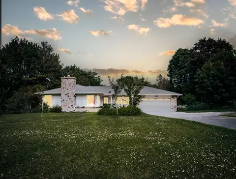 w277n1668 Lakeview, Pewaukee, WI 53072
