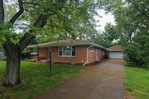 7838 W Lynmar, Milwaukee, WI 53222