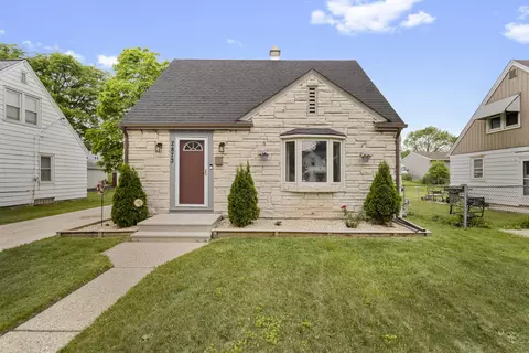 2873 S 91st, West Allis, WI 53227