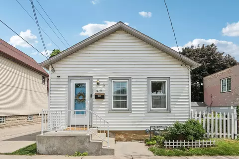 1419 E Russell, Milwaukee, WI 53207
