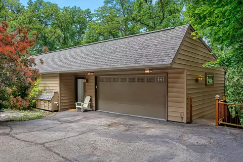 128 29th, La Crosse, WI 54601