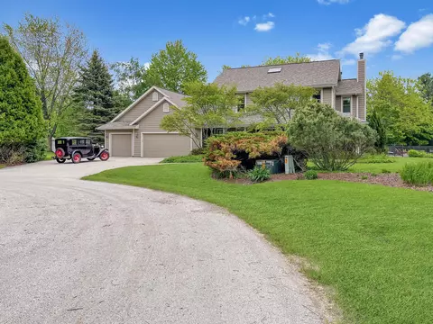 2307 W Willow Crk, Sheboygan, WI 53083