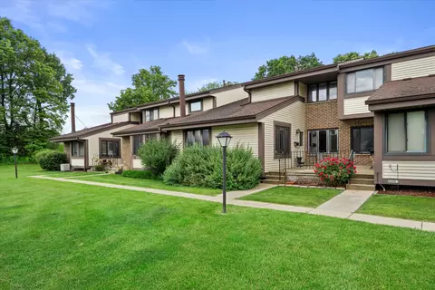 4906 S 19th #D, Milwaukee, WI 53221