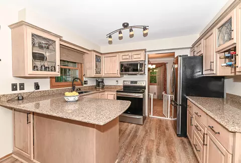 3274 S Acredale, New Berlin, WI 53151