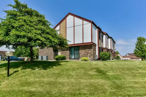 4161 W College, Milwaukee, WI 53221