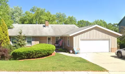 2111 Yvonne, Waukesha, WI 53188