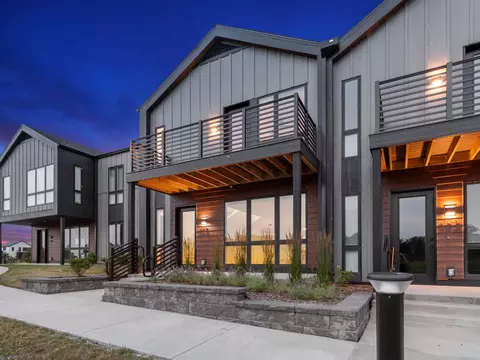 9378 S Alder #103, Oak Creek, WI 53154