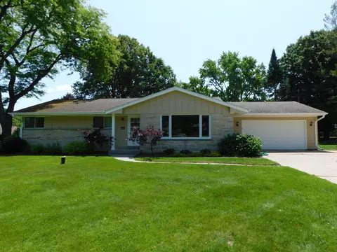 16305 Coronado, Brookfield, WI 53005