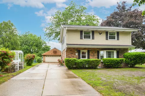 2993 S 106th, West Allis, WI 53227