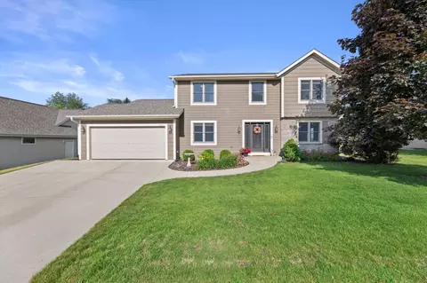 371 Thurow, Oconomowoc, WI 53066