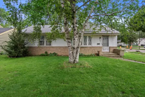 4873 N 88th, Milwaukee, WI 53225