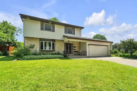 2131 Empire, Waukesha, WI 53186