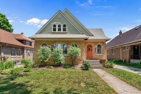 2358 N 73rd, Wauwatosa, WI 53213