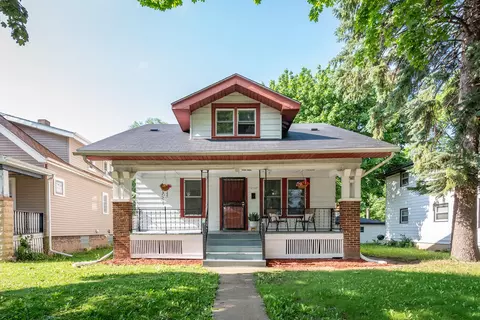 2710 W Fairmount, Milwaukee, WI 53209