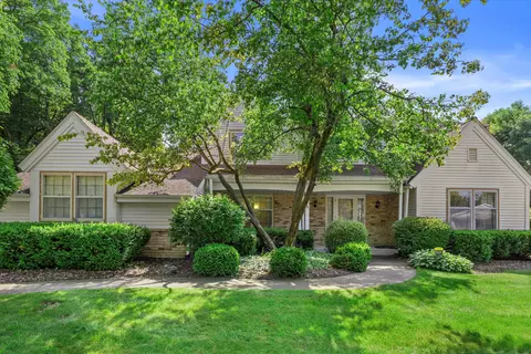 2490 Keats, Brookfield, WI 53045