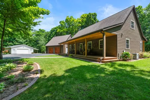 n420 Wiley Road, Watertown, WI 53098
