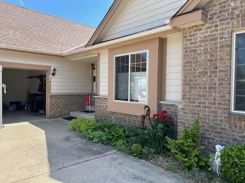w264n2031 Deer Hvn, Pewaukee, WI 53072