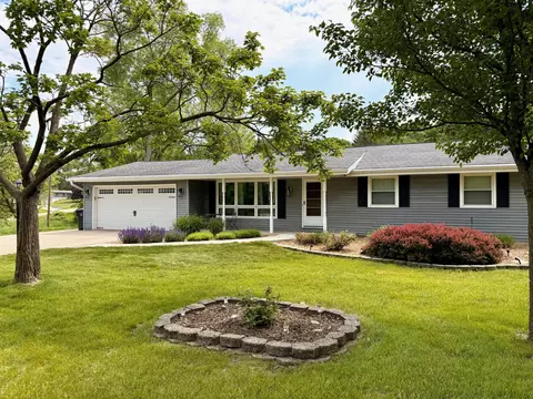 w254s6620 Ridge, Waukesha, WI 53189