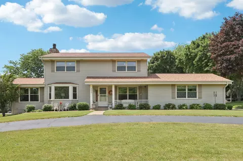 3335 S Ann Louise, New Berlin, WI 53146