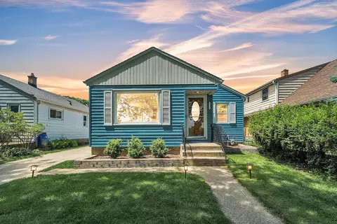 2921 S California, Milwaukee, WI 53207