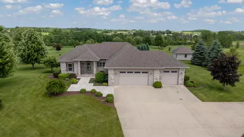 n731 Moraine Drive, Auburn, WI 53010