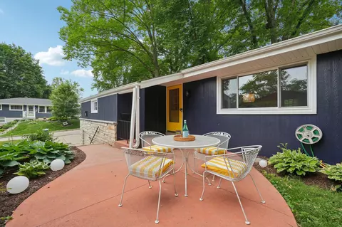 6710 Dellrose, Greendale, WI 53129