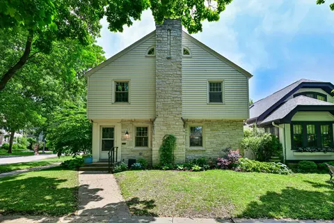 2044 Forest, Wauwatosa, WI 53213