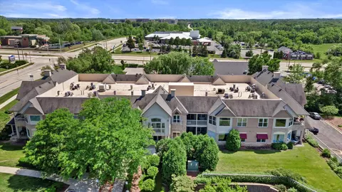 7045 S Riverwood #211, Franklin, WI 53132