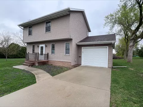 925 Cleveland, Watertown, WI 53098