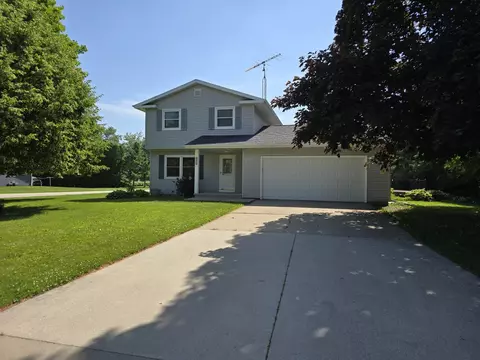210 Woodside, Rosendale, WI 54974