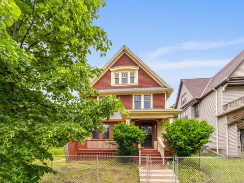 2647 N 21st, Milwaukee, WI 53206