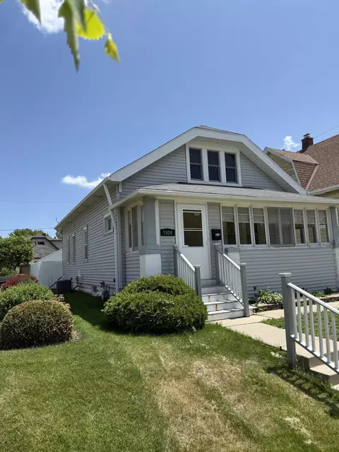 1926 S 58th, West Allis, WI 53219
