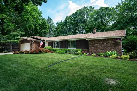 3805 W Glenwood, Franklin, WI 53132