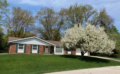 2510 W Rochelle, Glendale, WI 53209