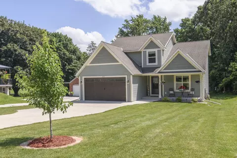 2335 Macarthur, Waukesha, WI 53188