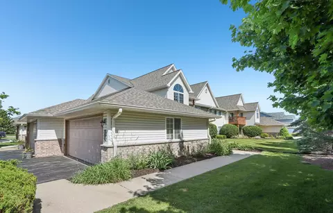 2205 N University #5, Waukesha, WI 53188